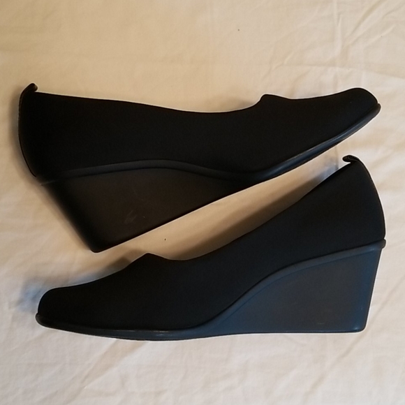 Mootsies Tootsies Shoes - Mootsies Tootsies Black Wedge Heels